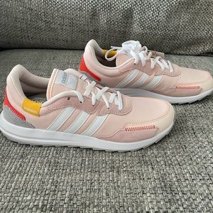Adidas Tennis Shoes